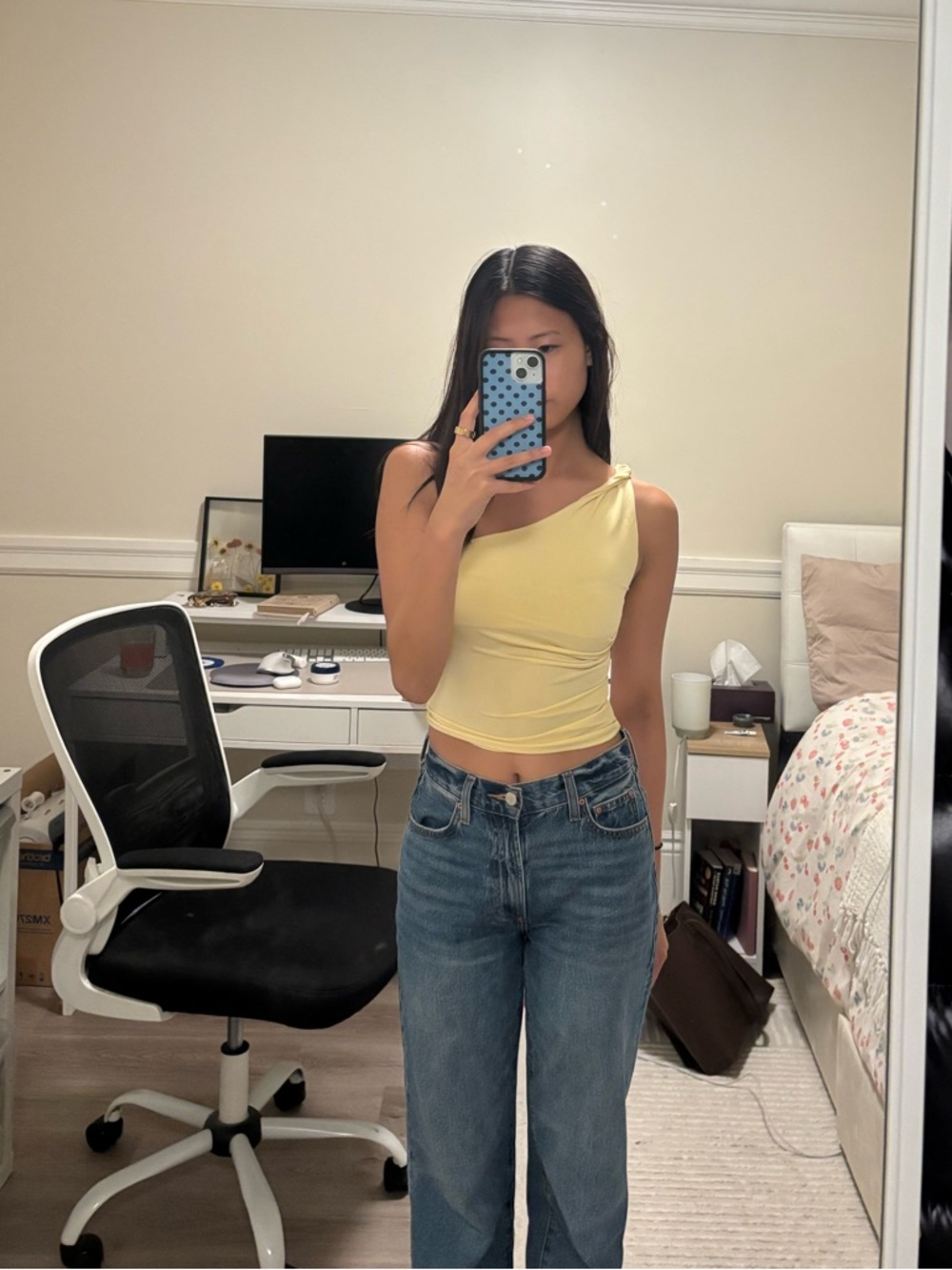 Cutest one shoulder yellow top